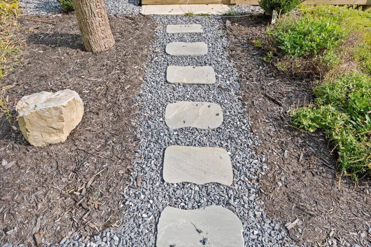 683 Water Street Bennington, VT 05257 - Photo 19 of 38