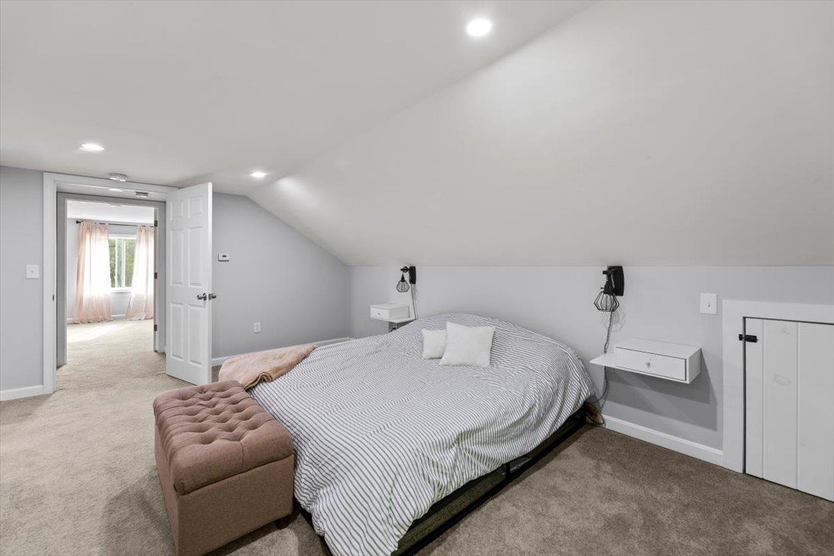 683 Water Street Bennington, VT 05257 - Photo 7 of 38