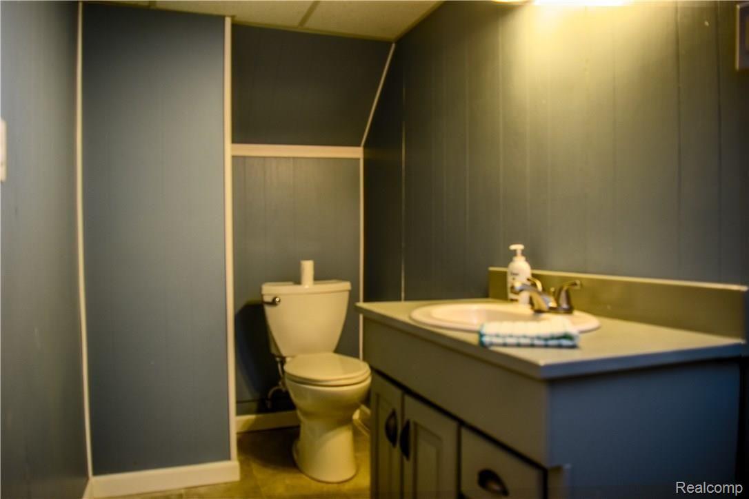 18115 15 Mile Road Clinton Township, MI 48035 - Photo 16 of 21 15 Mile Basement Bath.jpg