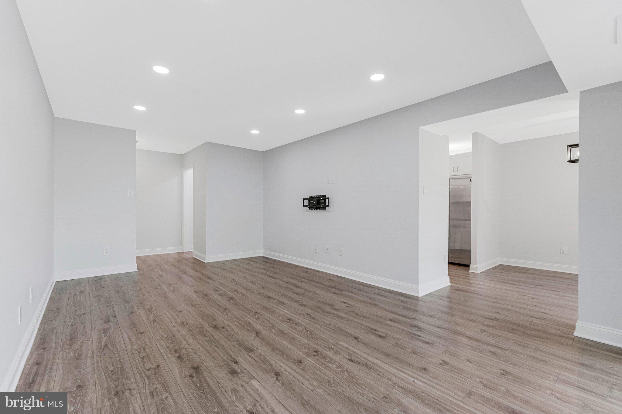 2012 Colts Neck Road, Unit 21A Reston, VA 20191 - Photo 7 of 44 Spacious, modern living area awaits you.