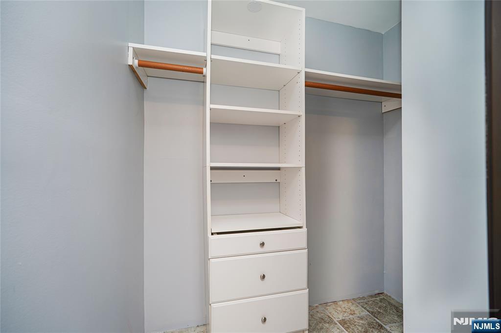 390 Gorge Road, Unit 402 Cliffside Park, NJ 07010 - Photo 20 of 25