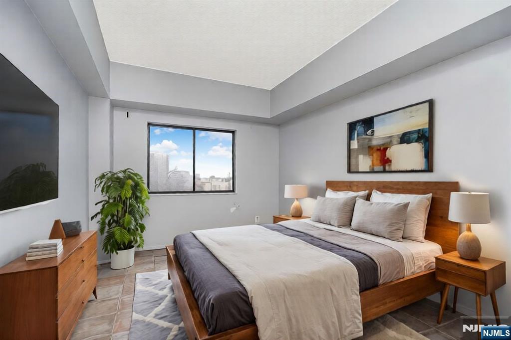 390 Gorge Road, Unit 402 Cliffside Park, NJ 07010 - Photo 4 of 25