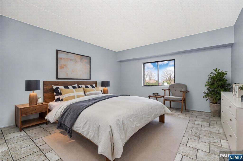 390 Gorge Road, Unit 402 Cliffside Park, NJ 07010 - Photo 5 of 25