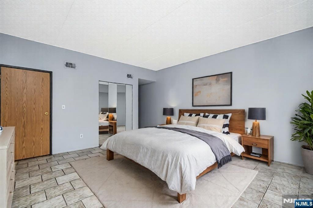 390 Gorge Road, Unit 402 Cliffside Park, NJ 07010 - Photo 6 of 25