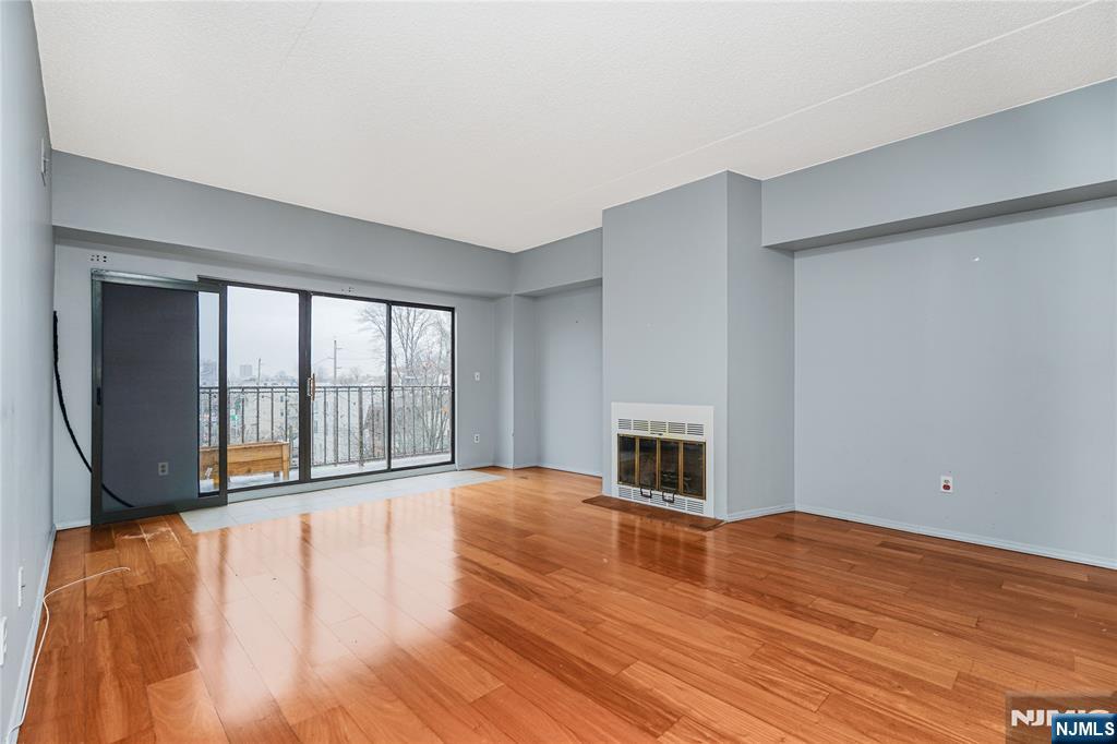 390 Gorge Road, Unit 402 Cliffside Park, NJ 07010 - Photo 9 of 25