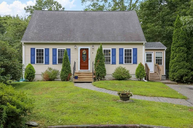 $440,000 | 9 Center Road, Dudley, MA 01571
