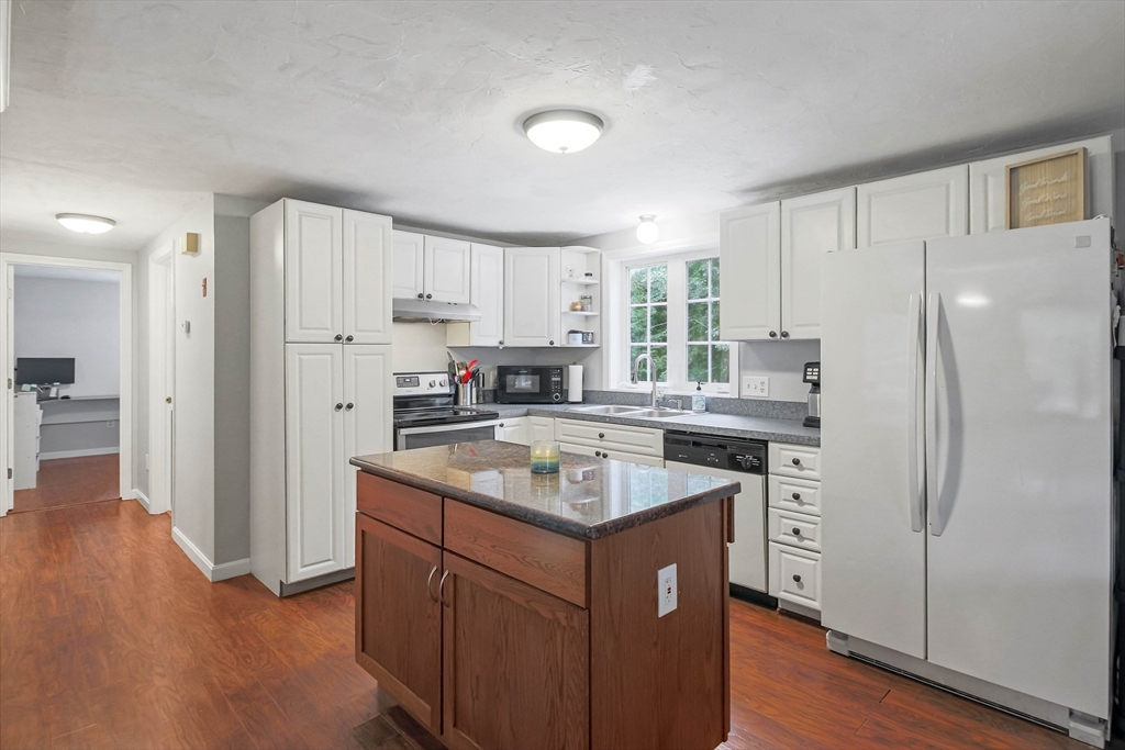 9 Center Road Dudley, MA 01571 - Photo 18 of 41 Gallery Image 18