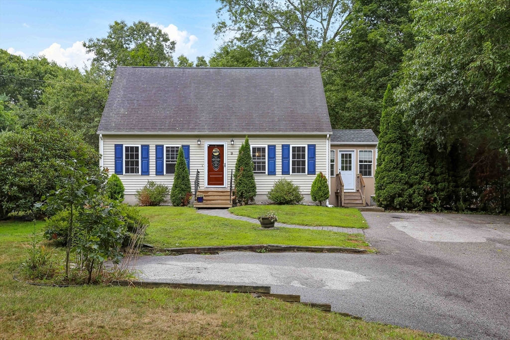 9 Center Road Dudley, MA 01571 - Photo 2 of 41 Gallery Image 2