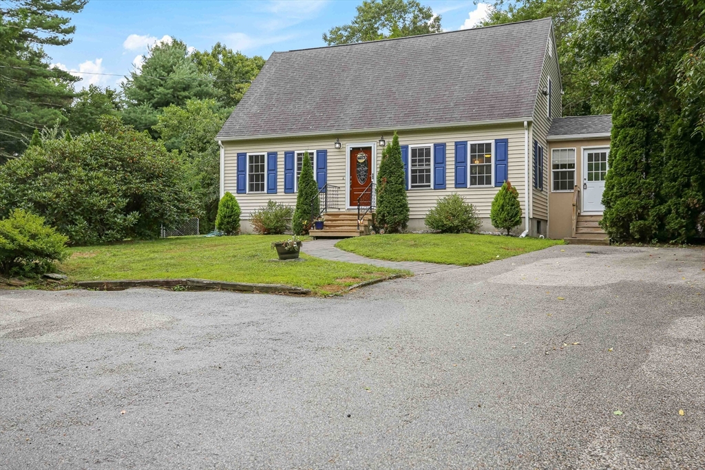 9 Center Road Dudley, MA 01571 - Photo 3 of 41 Gallery Image 3