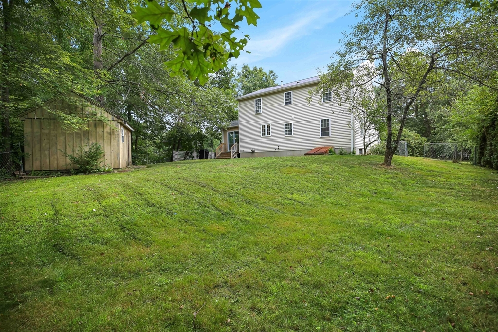 9 Center Road Dudley, MA 01571 - Photo 6 of 41 Gallery Image 6