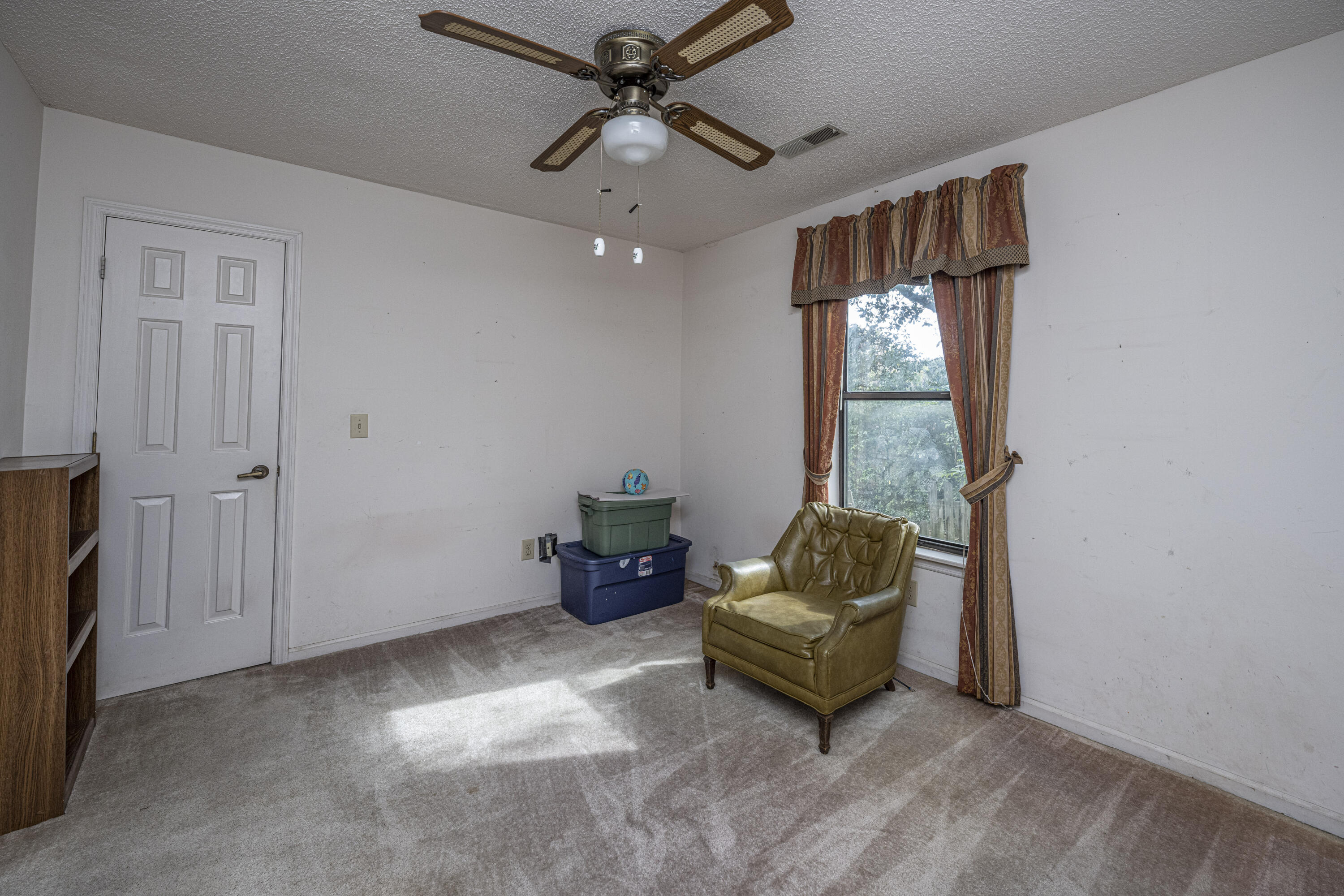 1315 Shire Road Mount Pleasant, SC 29464 - Photo 14 of 36 DSC_1669