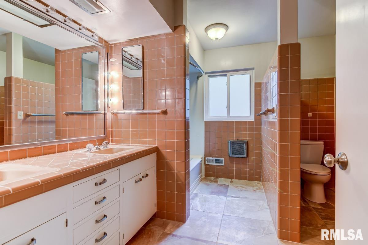 70 West Hazel Dell Lane Springfield, IL 62703 - Photo 24 of 34 Gallery Image 24
