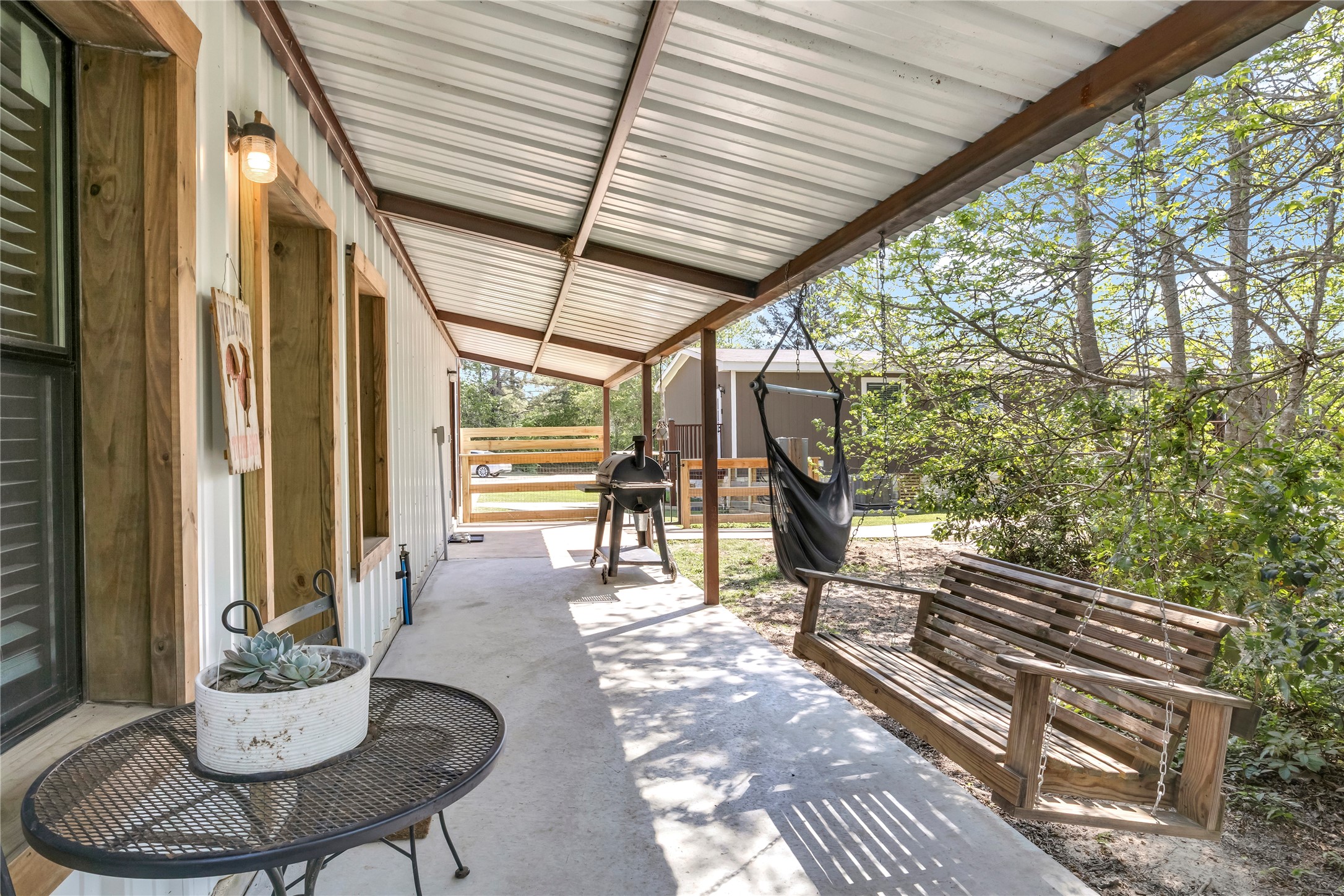 511 Denson Reed Road Cleveland, TX 77328 - Photo 31 of 42 7x40 Apartment Porch/Separate Entrance