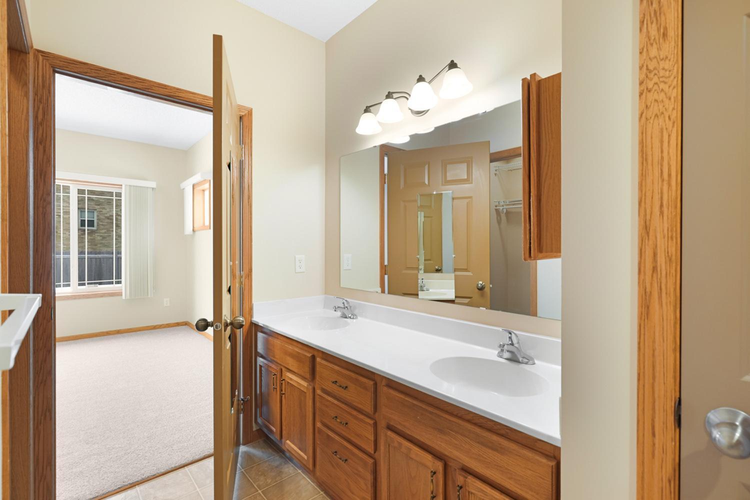 1470 Ravoux Lane Chaska, MN 55318 - Photo 18 of 22 Gallery Image 18