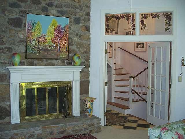 5836 Jeters Chapel Road Vinton, VA 24179 - Photo 13 of 35 Living Room