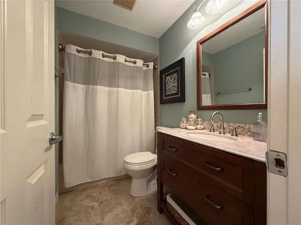 $1,800 | 38350 Ironwood Place, Unit 5, Zephyrhills, FL 33542