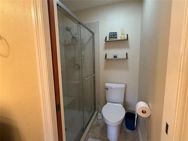 $1,800 | 38350 Ironwood Place, Unit 5, Zephyrhills, FL 33542