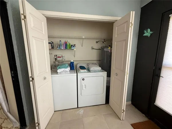 $1,800 | 38350 Ironwood Place, Unit 5, Zephyrhills, FL 33542