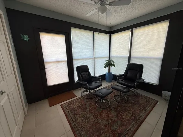 $1,800 | 38350 Ironwood Place, Unit 5, Zephyrhills, FL 33542