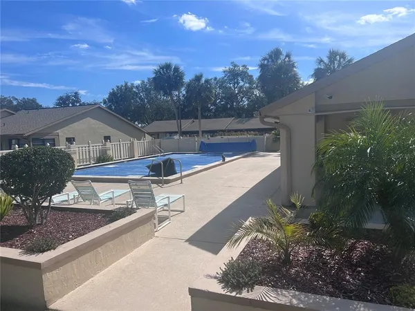 $1,800 | 38350 Ironwood Place, Unit 5, Zephyrhills, FL 33542