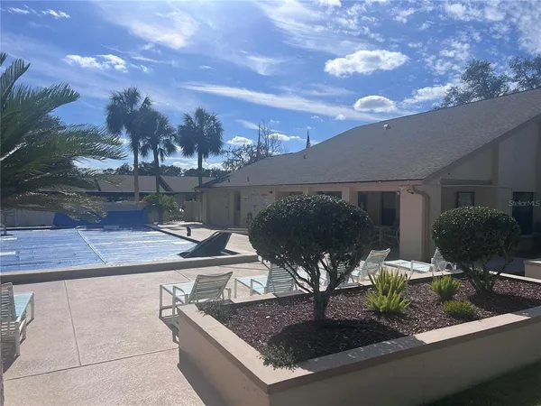 $1,800 | 38350 Ironwood Place, Unit 5, Zephyrhills, FL 33542