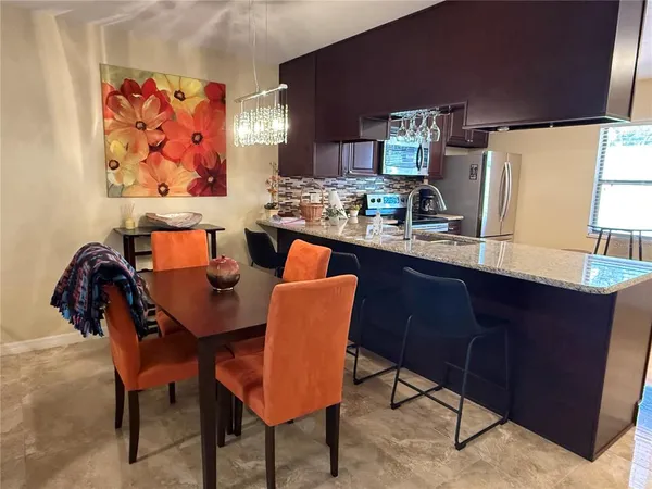 $1,800 | 38350 Ironwood Place, Unit 5, Zephyrhills, FL 33542