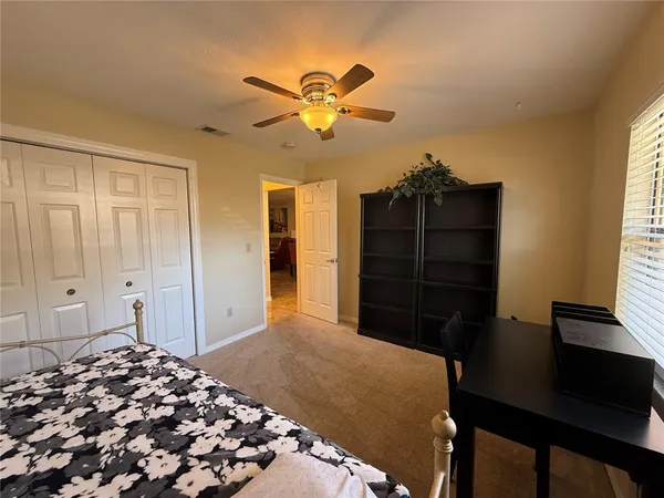 $1,800 | 38350 Ironwood Place, Unit 5, Zephyrhills, FL 33542