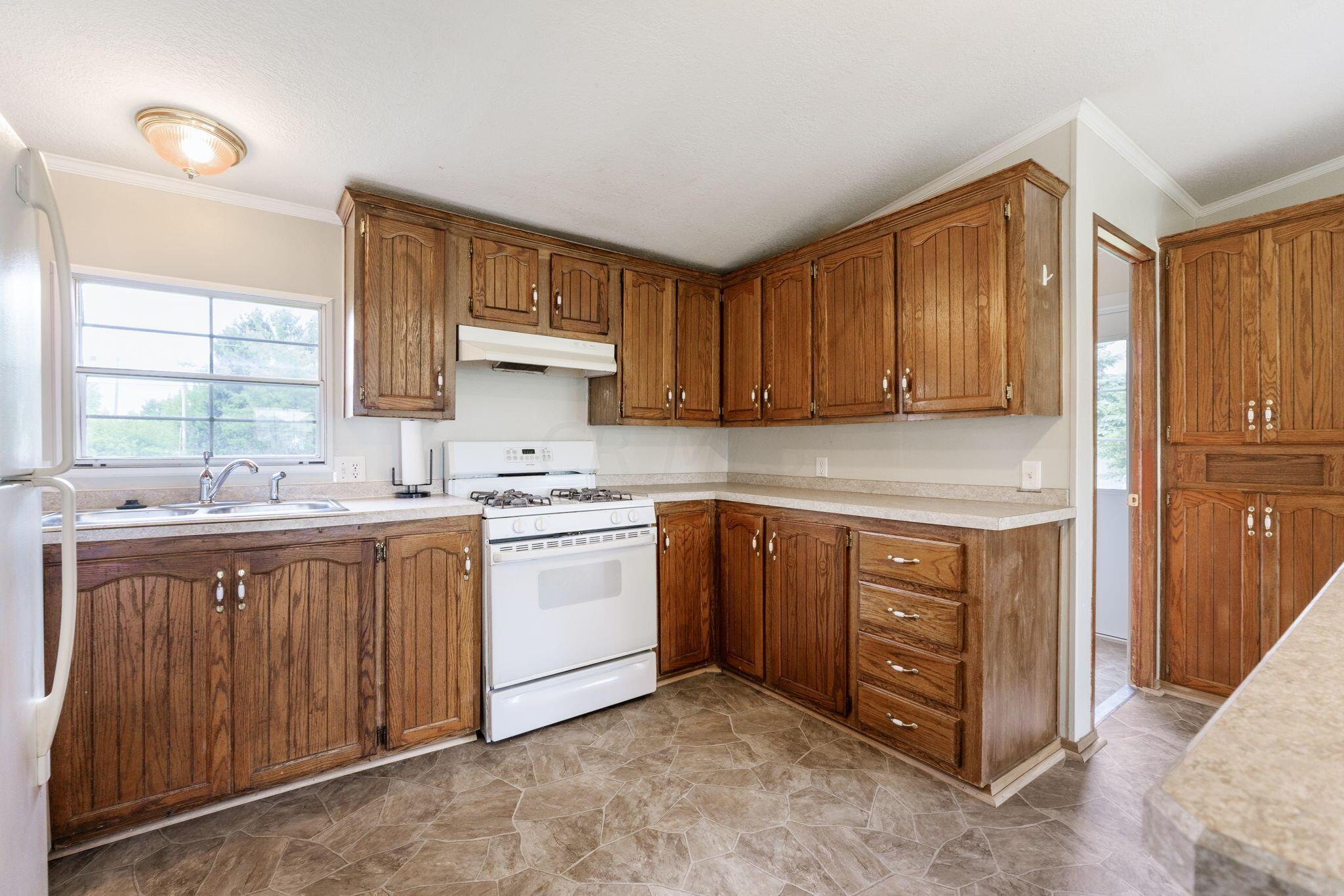 963 Bowtown Road Delaware, OH 43015 - Photo 24 of 56 963 Bowtown Rd(Interior)-20
