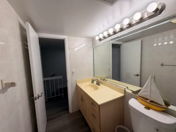 $2,850 | 87455 Old Highway, Unit 245, Islamorada, FL 33036