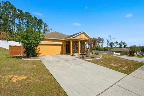 $450,000 | 202 Colonial Pine Lane, Minneola, FL 34715