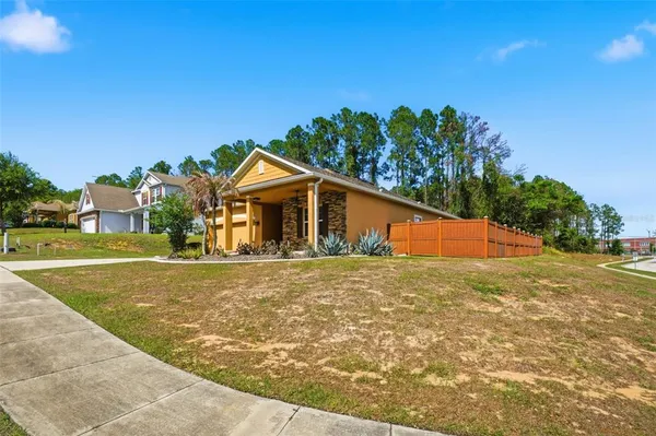 $450,000 | 202 Colonial Pine Lane, Minneola, FL 34715