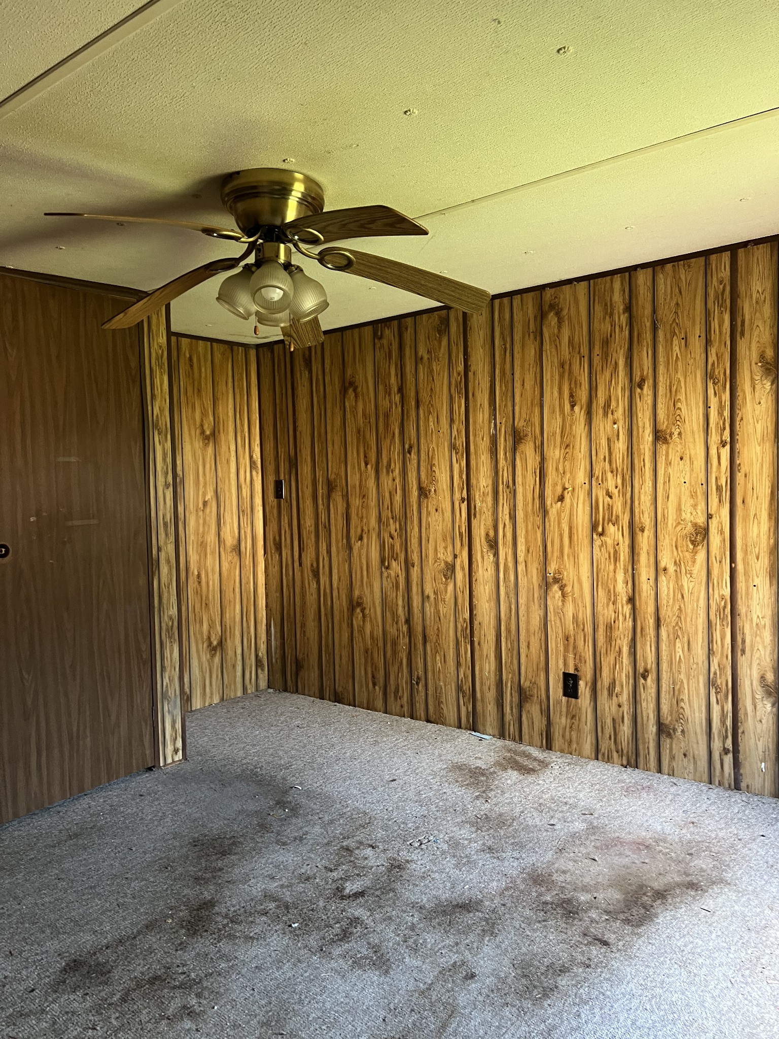20 Providence Road Fayetteville, TN 37334 - Photo 17 of 19 a view of a garage with a window and a cabinet