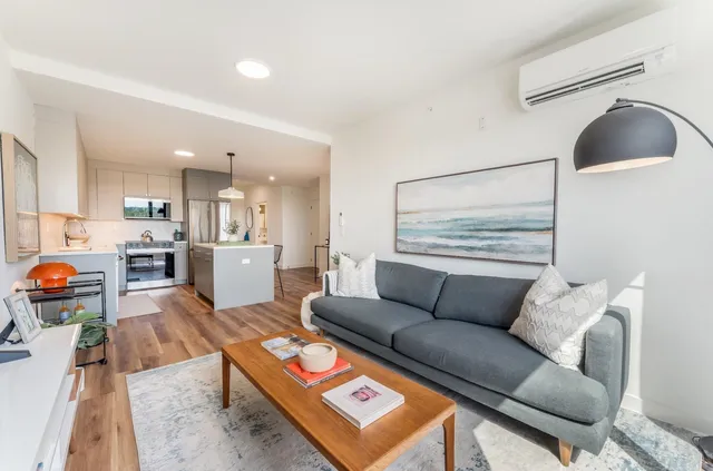 $2,375 | 873 Communipaw Avenue, Unit 207, Jersey City, NJ 07304