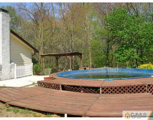 28 Brookside Road Spotswood, NJ 08884 - Photo 9 of 10