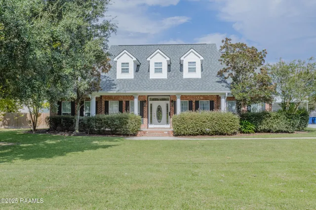 $450,000 | 660 South Broadway Street, Church Point, LA 70525