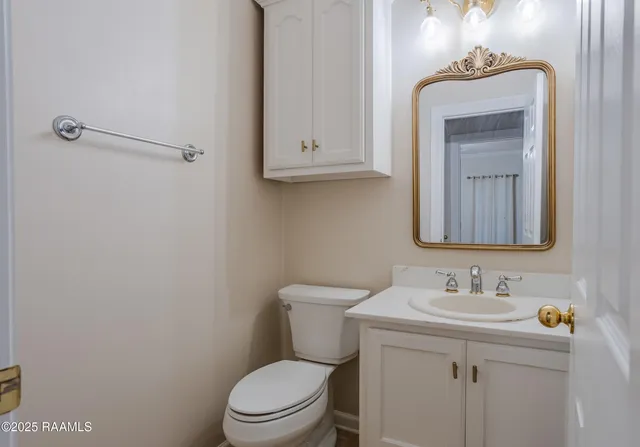 $450,000 | 660 South Broadway Street, Church Point, LA 70525