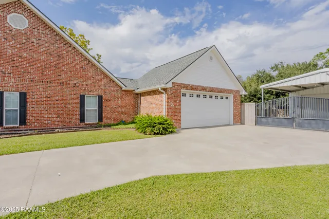 $450,000 | 660 South Broadway Street, Church Point, LA 70525