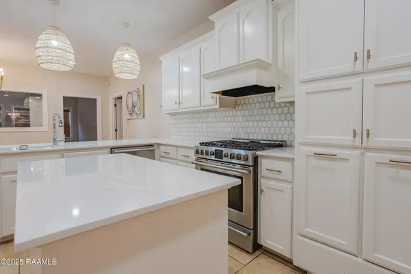 $450,000 | 660 South Broadway Street, Church Point, LA 70525