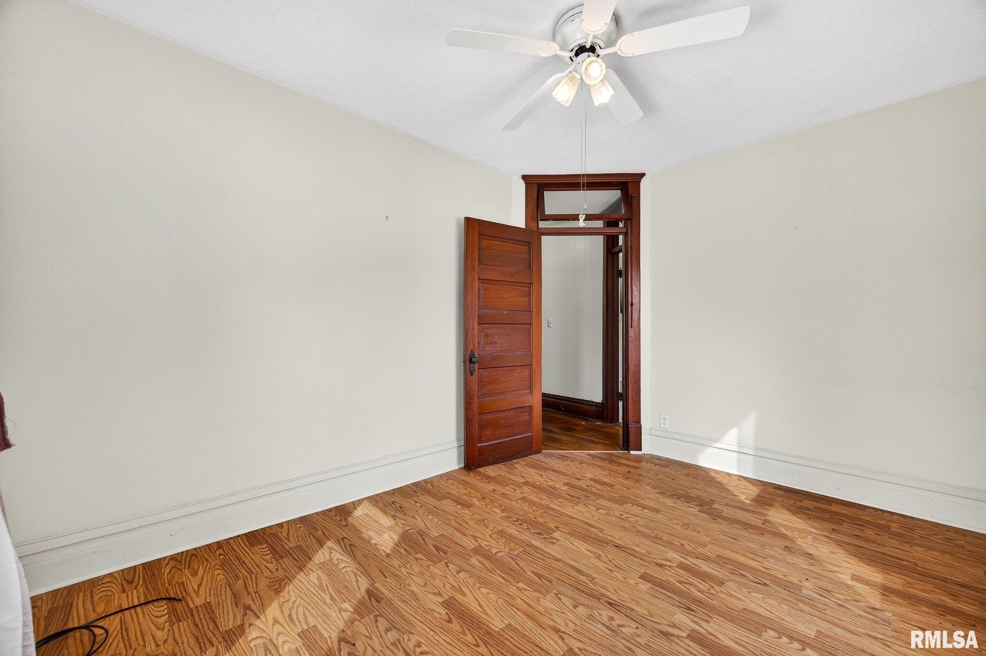 337 West Chestnut Street Oneida, IL 61467 - Photo 27 of 45