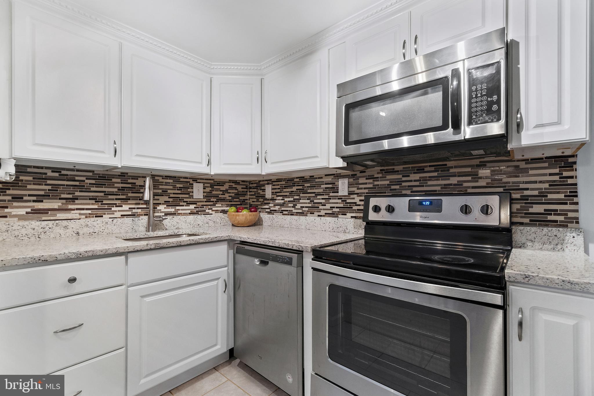 140 West Edgevale Road Brooklyn, MD 21225 - Photo 7 of 30 Updated kitchen with granite countertops