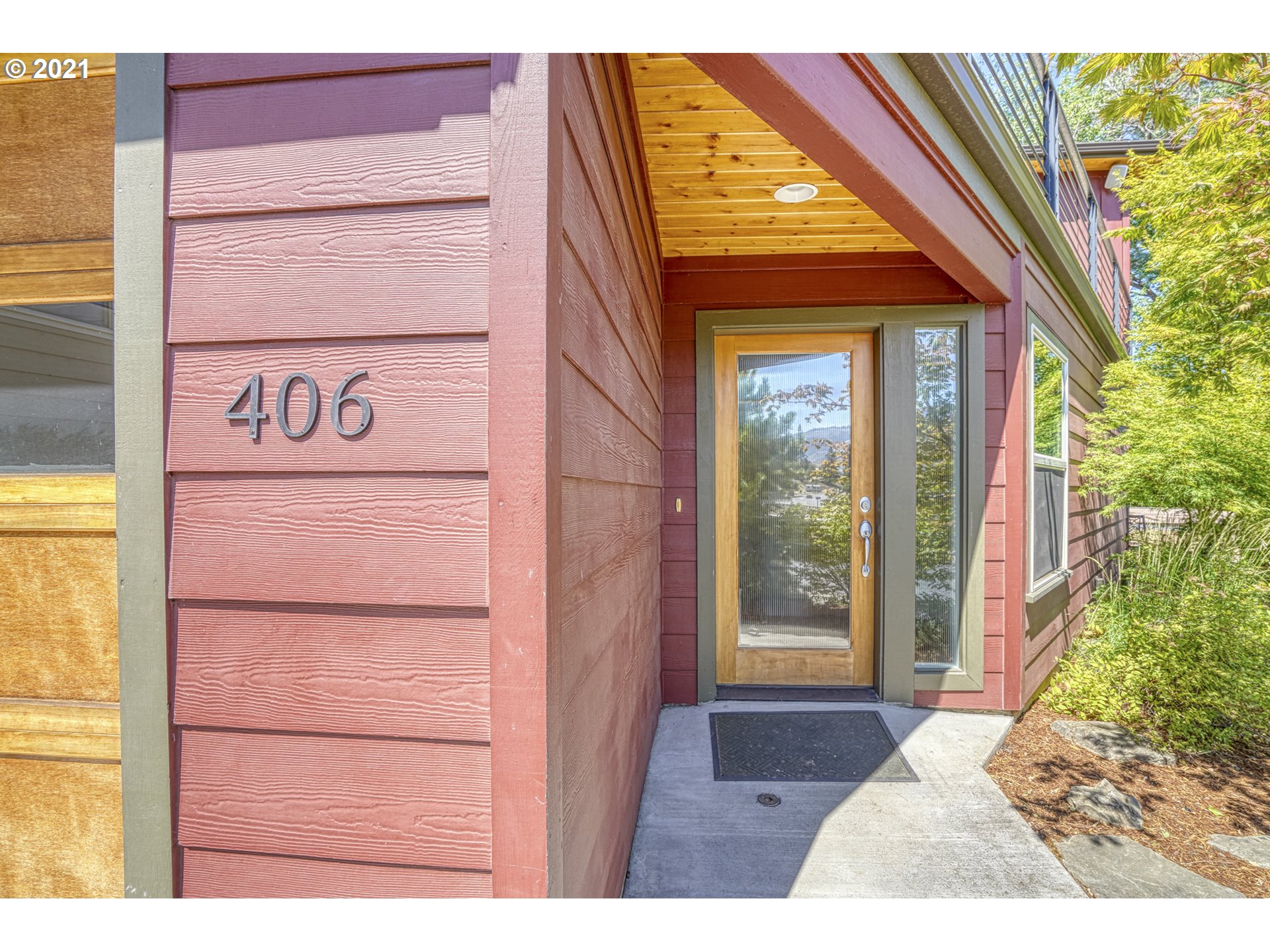 406 Bluff Road Hood River, OR 97031 - Photo 3 of 31 Gallery Image 3