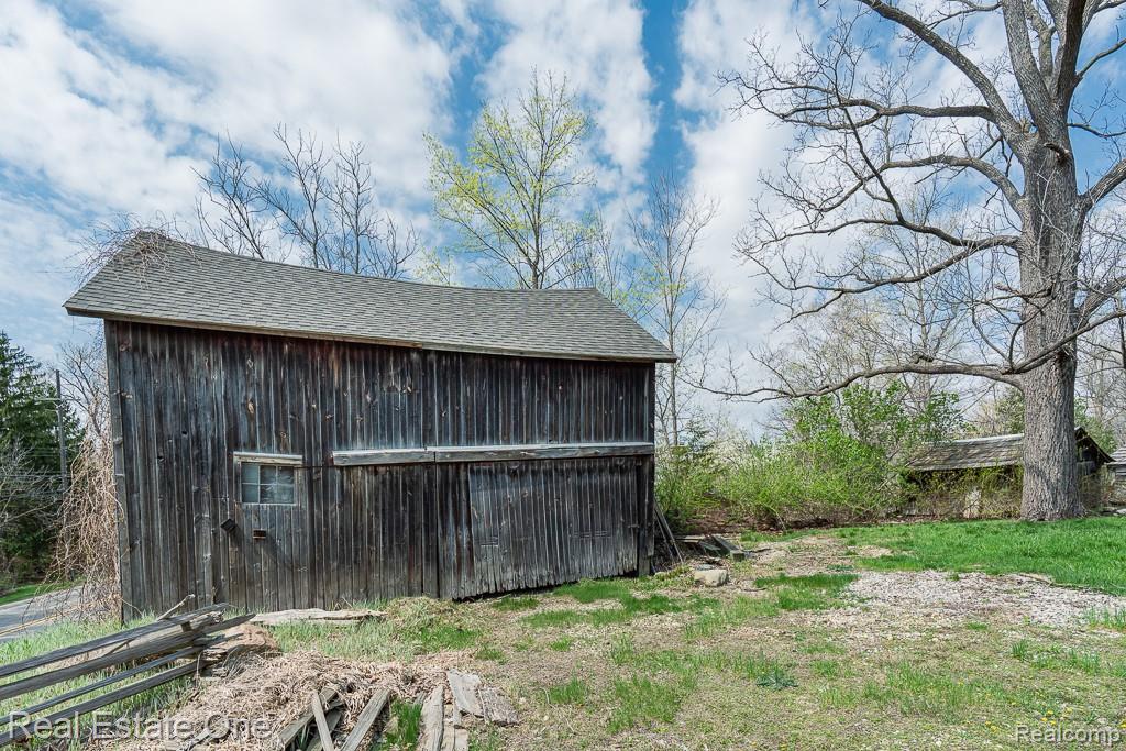 947 East Tienken Road Rochester Hills, MI 48306 - Photo 5 of 12