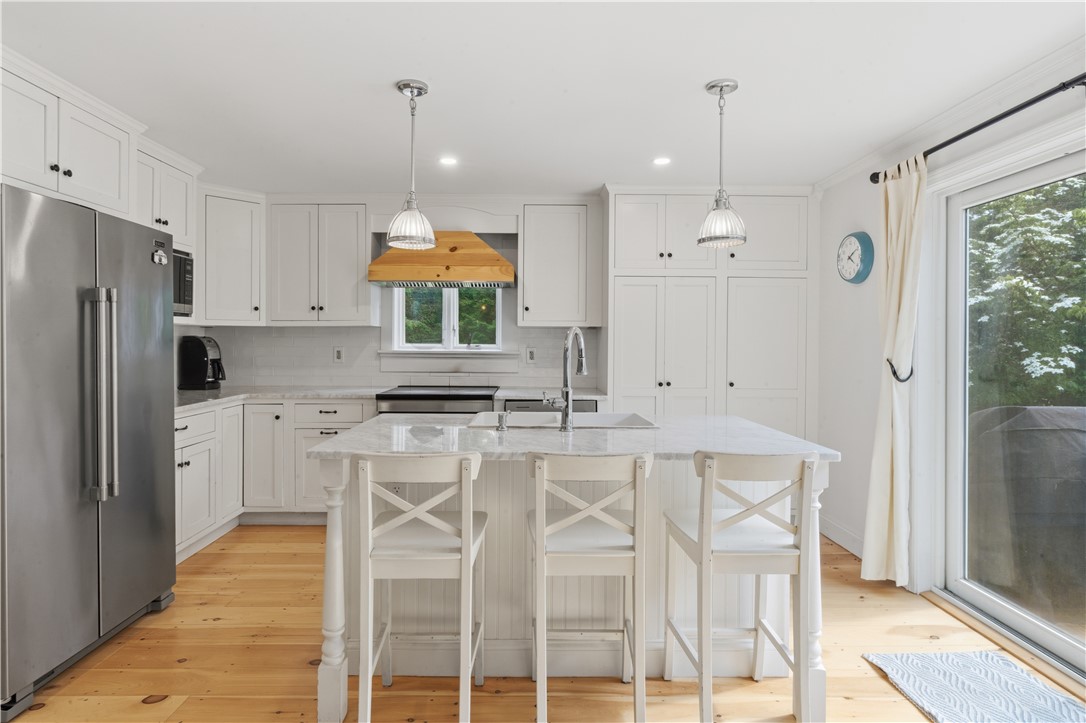 60 Westwind Road South Kingstown, RI 02879 - Photo 3 of 36