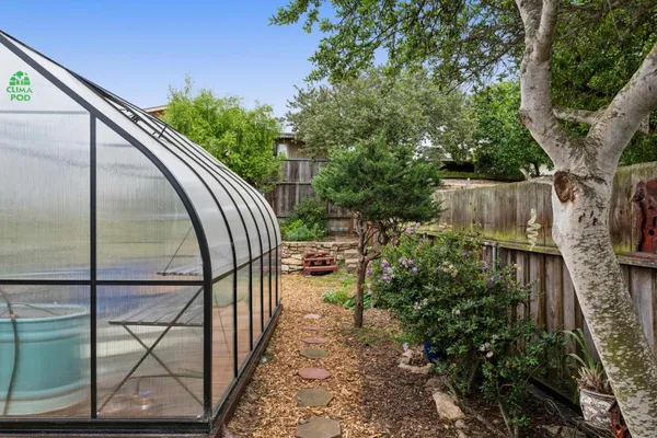 a view of an outdoor space