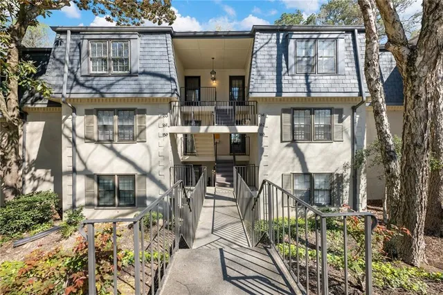 a building view with outdoor space