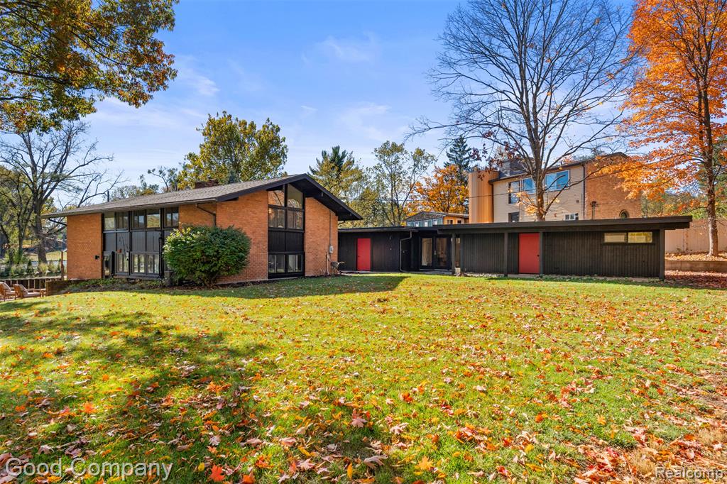 29604 Highmeadow Road Farmington Hills, MI 48334 - Photo 32 of 45