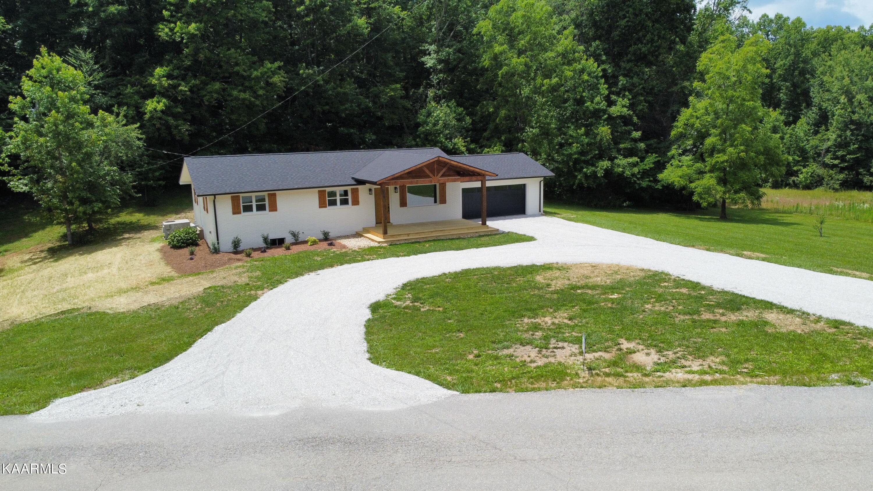 230 Old Brimstone Road Helenwood, TN 37755 - Photo 2 of 30 F644D4C6-DD48-4CD6-9150-45A424215D0A