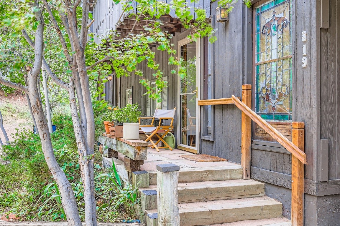 819 Valley View Drive Georgetown, CO 80444 - Photo 3 of 29 a view of balcony with furniture