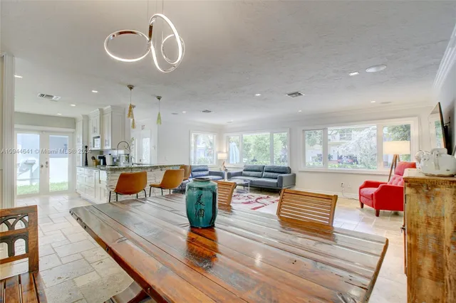 $9,750 | 309 Oak Street, Hollywood, FL 33019