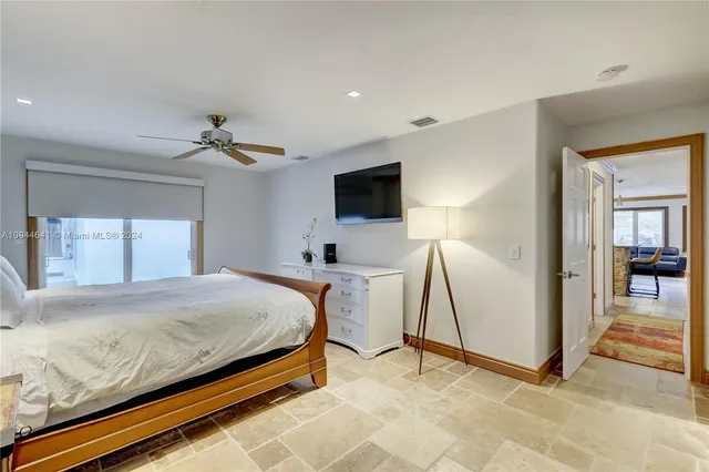 $9,750 | 309 Oak Street, Hollywood, FL 33019